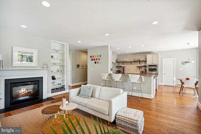 Building Photo - 5248 Clifton St