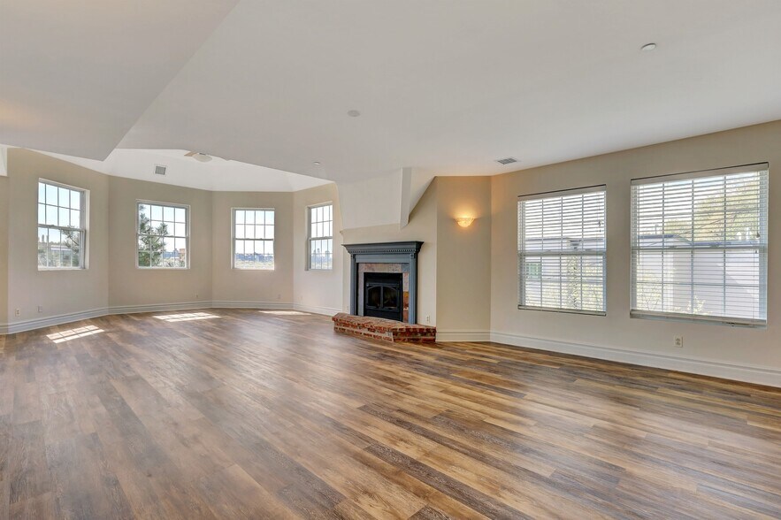 Building Photo - 170 Undercliff Ave