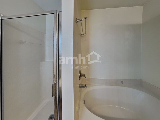 Building Photo - 5179 Centennial Creek View NW