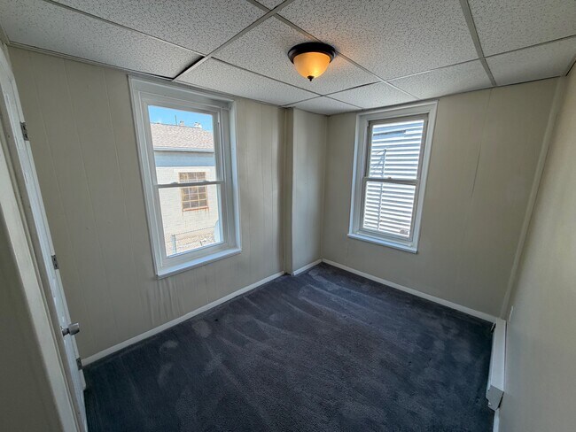 Building Photo - 119 Pearl St