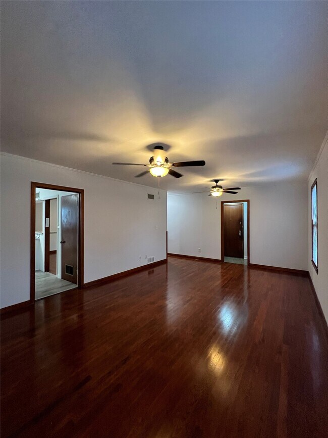 Building Photo - 4711 Avenue R 1/2 Ave