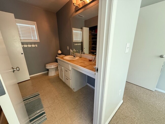 Building Photo - 3 Bedroom DuPont Home for Rent