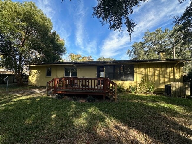 Building Photo - Charming 3 Bedroom Home in Lakewood Available Now!