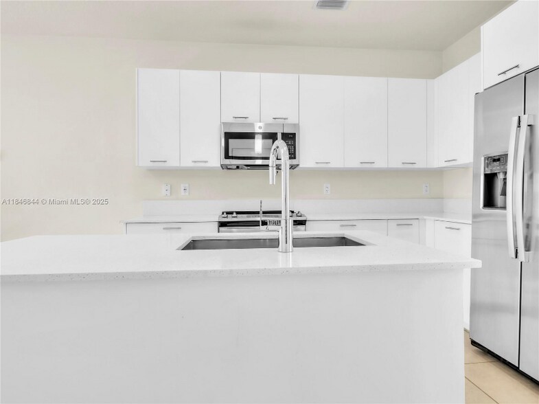 Building Photo - 8001 NW 41st St