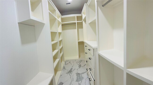 Building Photo - 3306 Quarry Place Lane