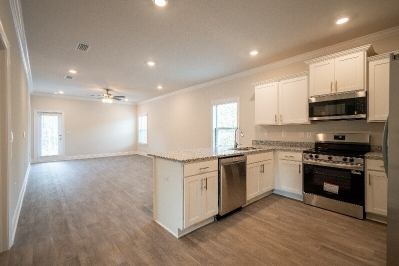 Building Photo - 11394 Cloister Dr