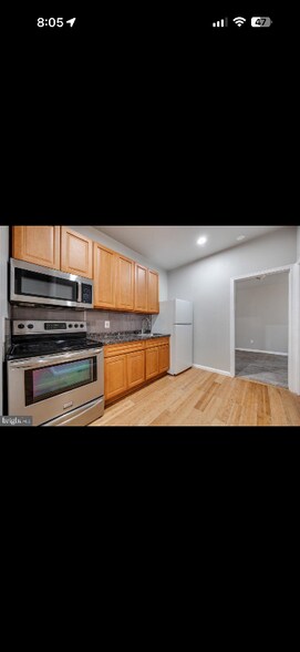 Building Photo - 109 W Logan St