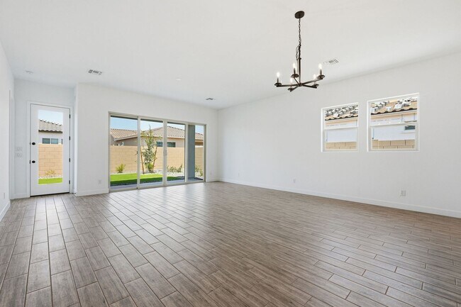 Building Photo - 2942 Manzanilla Ave