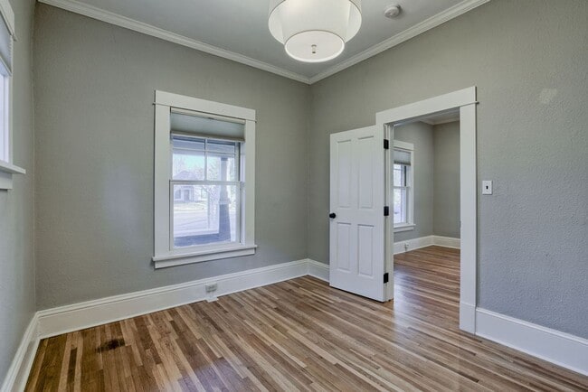 Building Photo - Exceptional 3 Bedroom Home with office & detached flex space