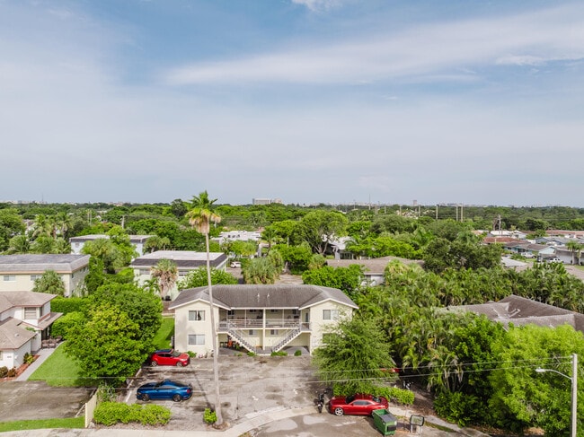 Building Photo - 1220 NW 16th Ave
