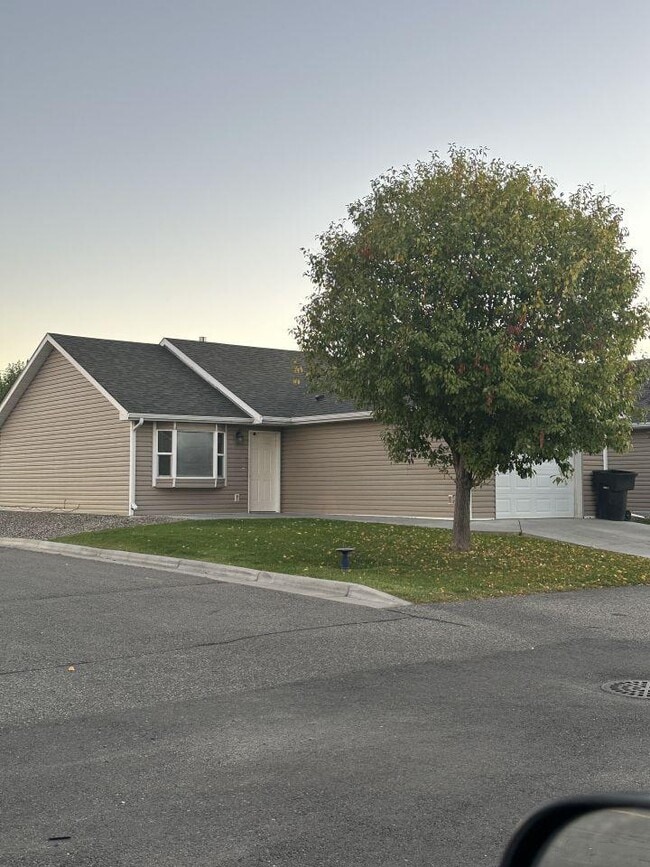 Building Photo - 2 bedroom in Billings MT 59105