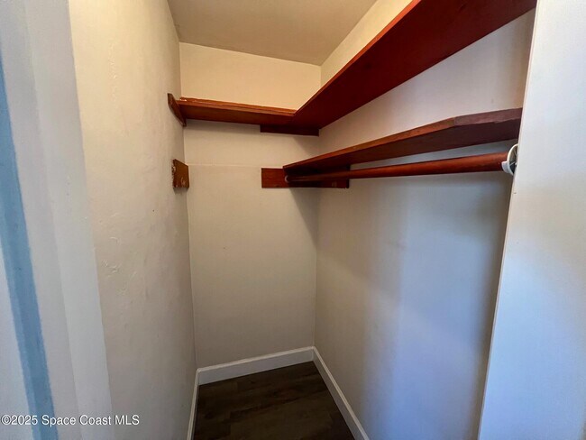 Building Photo - 1328 S Patrick Dr