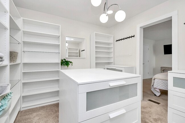 Building Photo - 2016 Brewton Dr