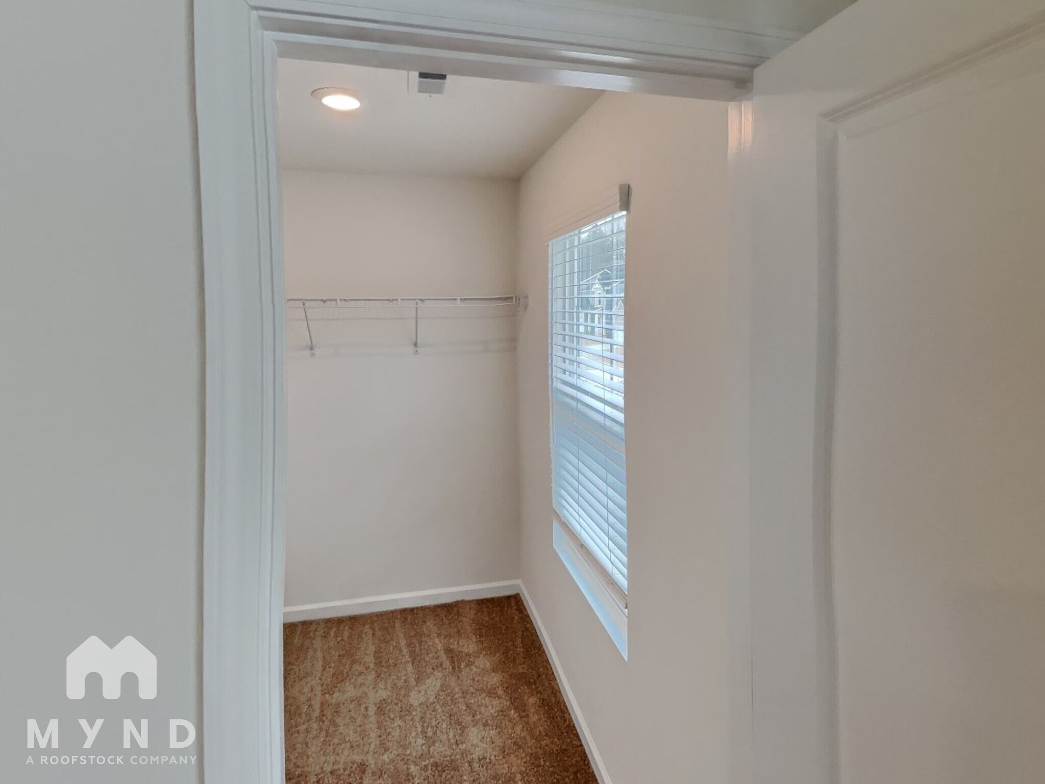 Building Photo - 122 Fosters Gln Pl