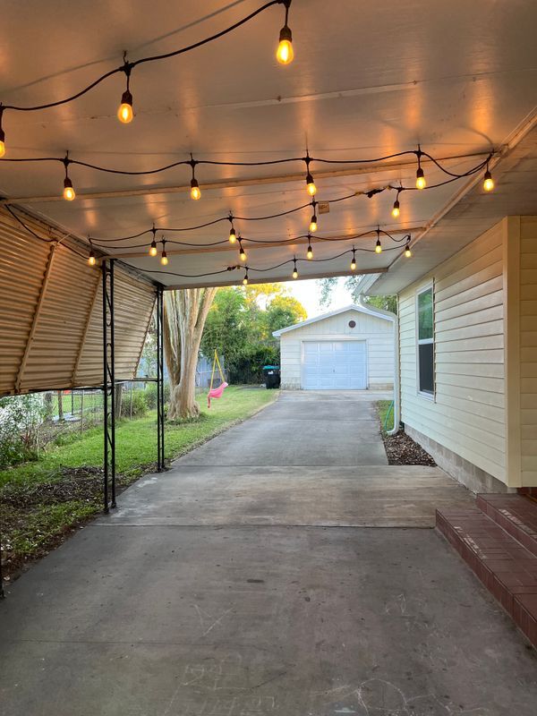 Building Photo - 1816 Weeks Ave