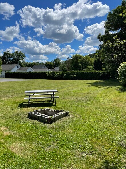 Building Photo - 181 Main St