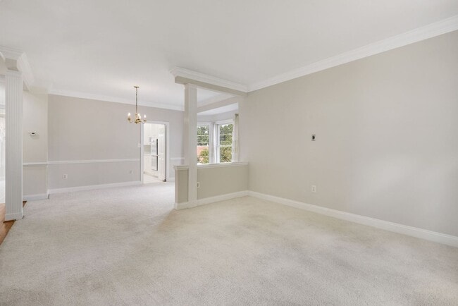 Building Photo - 3 Bed 2 Full Bath 2 Half Bath - Silver Spring Colonial - Military clause supported