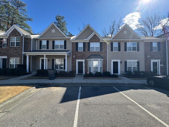 Building Photo - 3BR Townhome in Durham!
