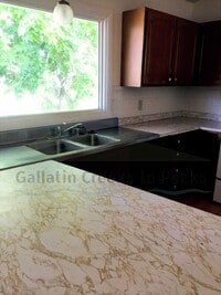 Building Photo - 304 S 13th Ave