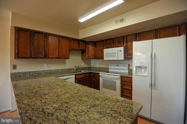 Building Photo - 128 Sulgrave Ct