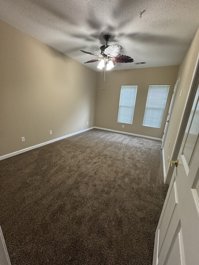 Building Photo - 9768 Leyland Dr