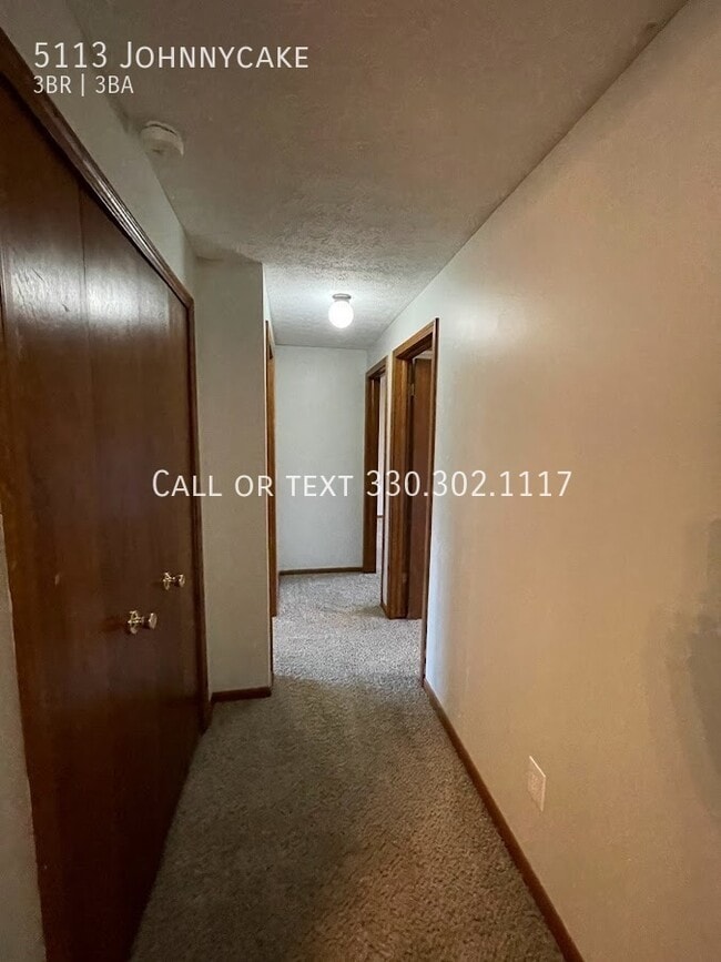 Building Photo - Three bedroom three bathroom duplex for rent