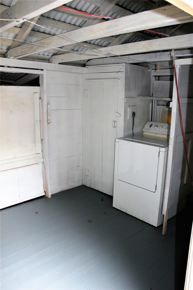 Building Photo - 6622 Church St