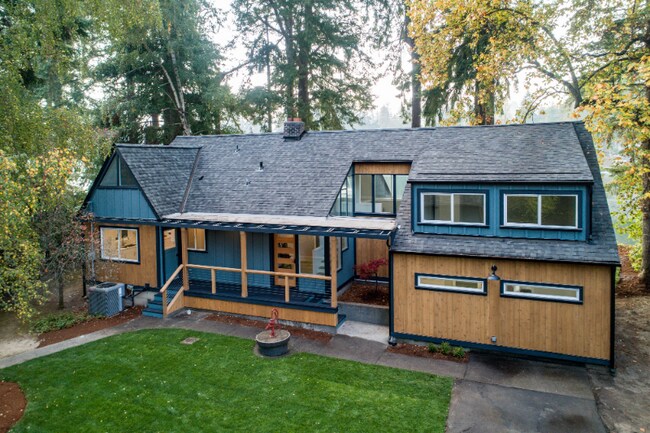 Building Photo - 1525 S Marine Dr