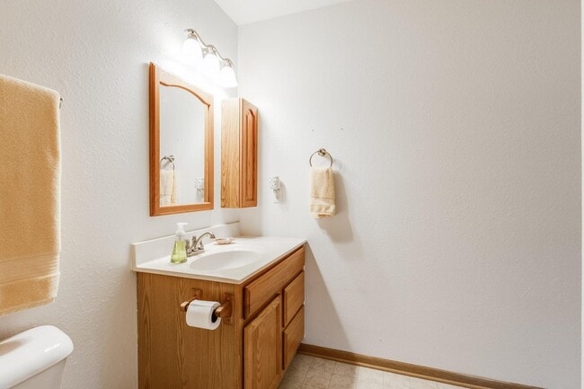 Building Photo - 8055 Lexington Pl