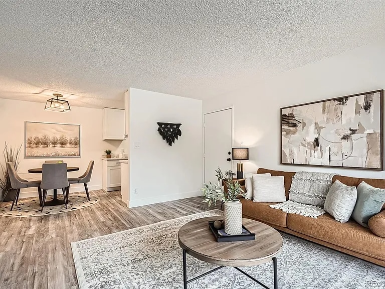 Building Photo - 10211 Ura Ln