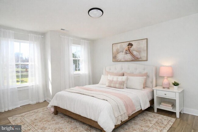 Building Photo - 51 E Clymer Ave