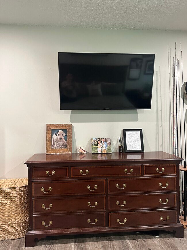 Building Photo - 15 Thayer Pond Dr