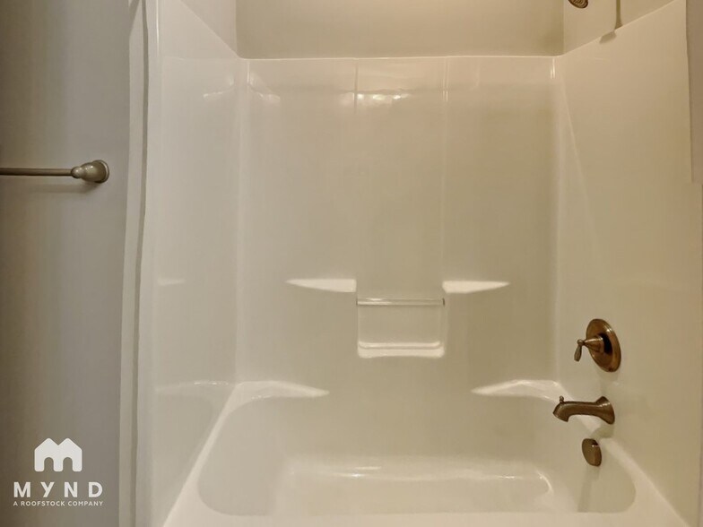 Building Photo - 5113 Pansley Dr