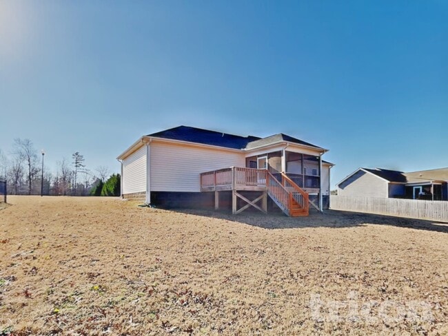 Building Photo - 282 Oxfordshire Dr