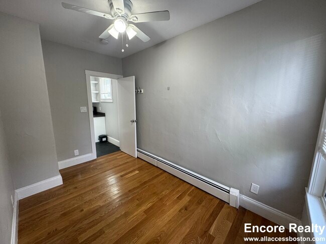 Building Photo - 23 Elmer St