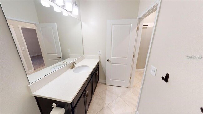 Building Photo - 15262 Night Heron Dr