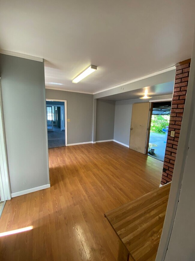Building Photo - 3117 Mero St