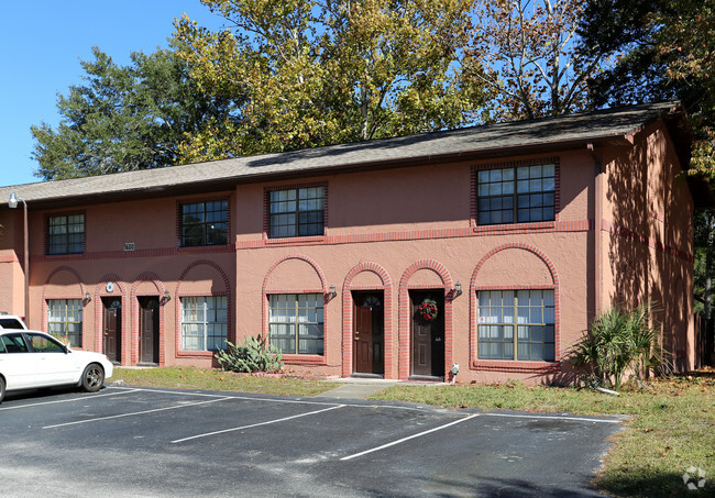 Primary Photo - Woodcrest Townhomes