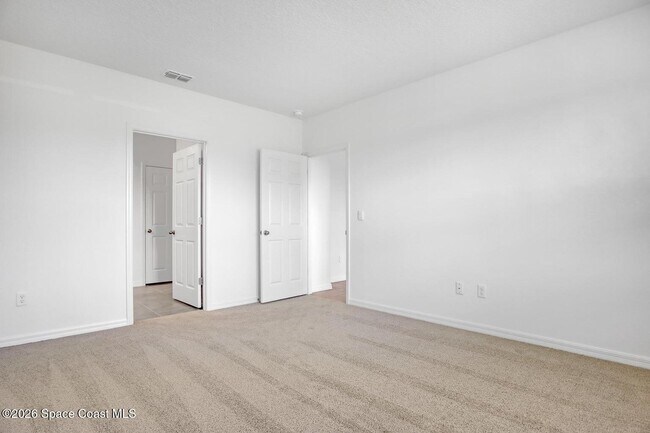 Building Photo - 1422 McFarland Dr