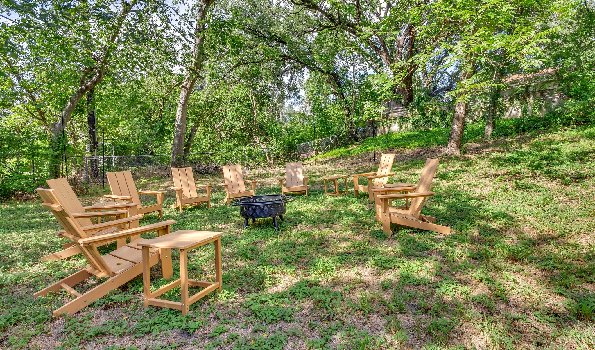 Building Photo - 4603 Lennox Dr