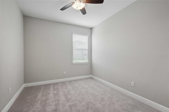 Building Photo - 2560 Warren Acrs Blvd