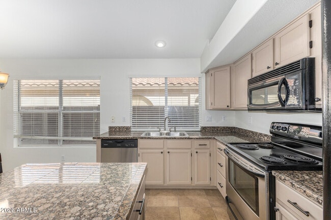 Building Photo - 1180 W Jeanine Dr