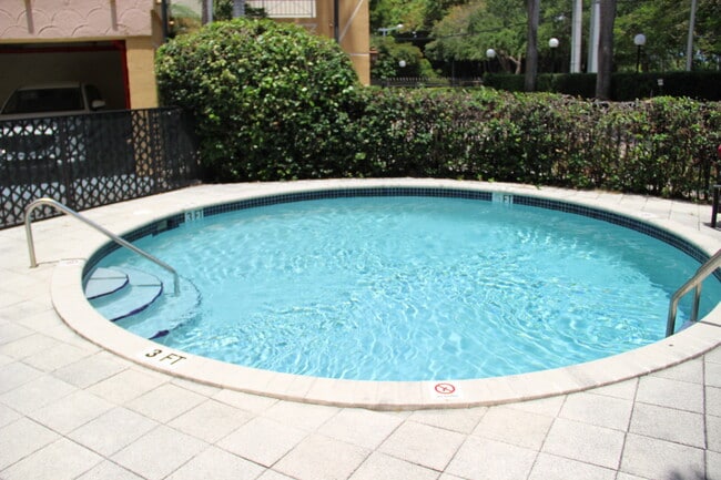 Building Photo - 1834 Brickell Ave