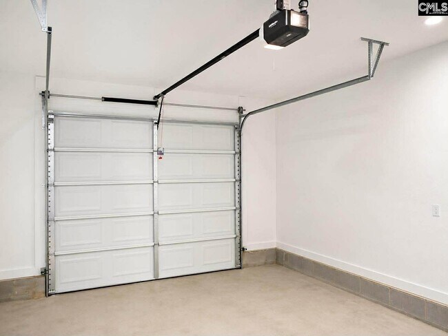 Building Photo - 2405 Barhamville Rd
