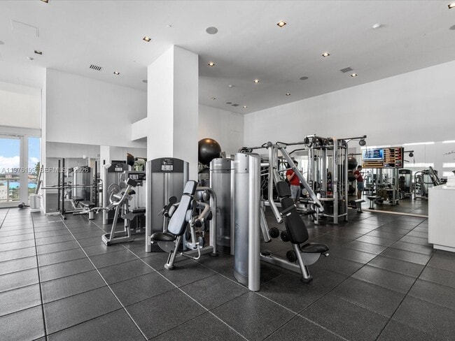 Building Photo - 1040 Biscayne Blvd