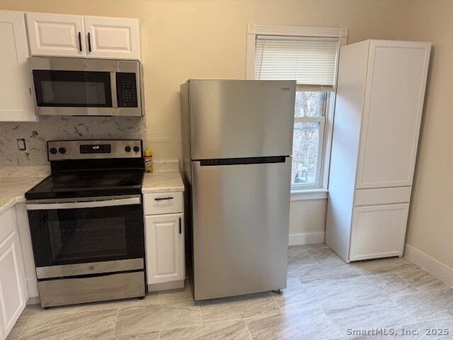 Building Photo - 211 Knickerbocker Ave