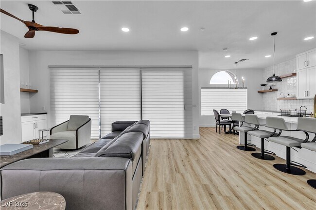 Building Photo - 9513 Villa Ridge Dr