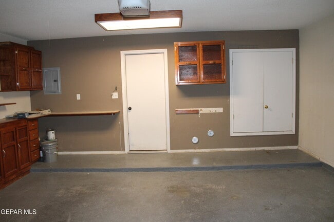 Building Photo - 12516 Twin Leaf Dr