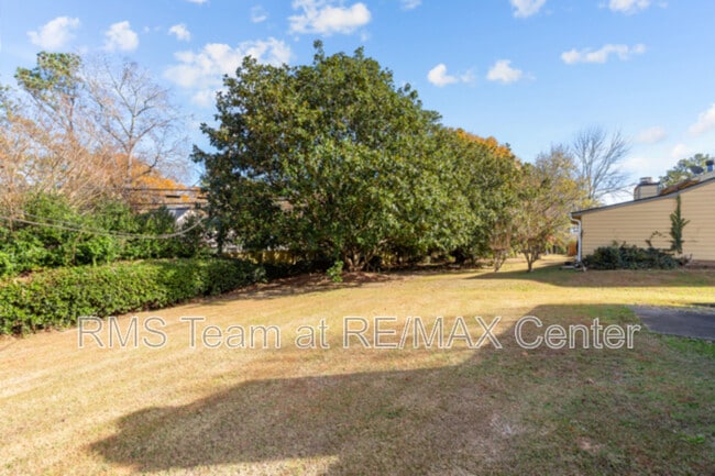 Building Photo - 236 Mateo Walk