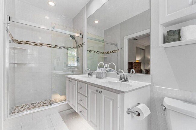 Building Photo - 4506 Illicium Dr